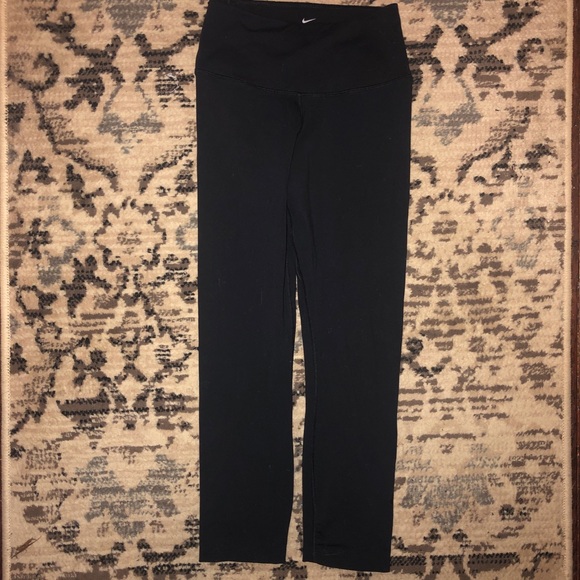 Nike mid rise DRI-FIT black size XS - Picture 2 of 5